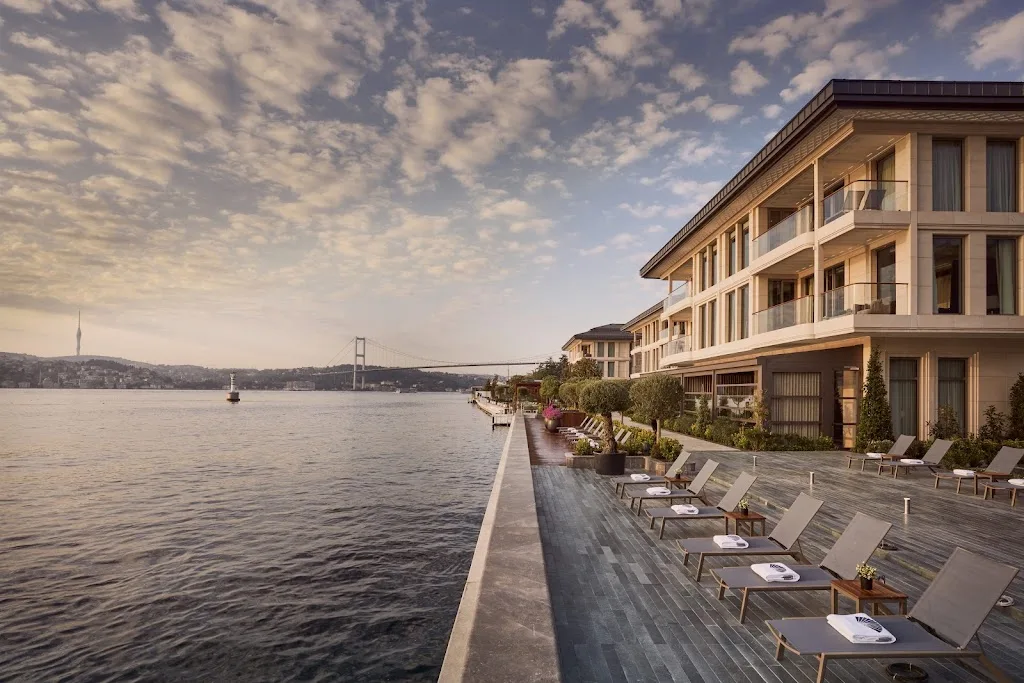 Mandarin Oriental Bosphorus, Istanbul — Yüzme Havuzları, Beşiktaş · fotoğraf 1