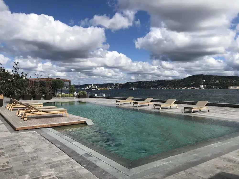 Mandarin Oriental Bosphorus, Istanbul — Yüzme Havuzları, Beşiktaş · fotoğraf 3