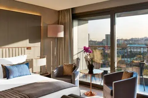 The St. Regis Istanbul — Yüzme Havuzları, Şişli · fotoğraf 2