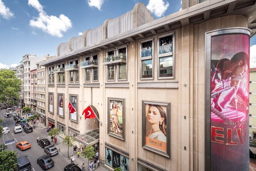 The Stay Boulevard Nisantasi — Yüzme Havuzları, Şişli · fotoğraf 1