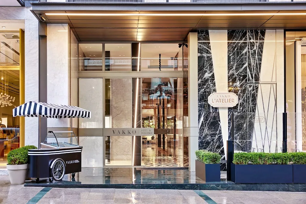 Vakko Hotel And Residence — Yüzme Havuzları, Şişli · fotoğraf 1