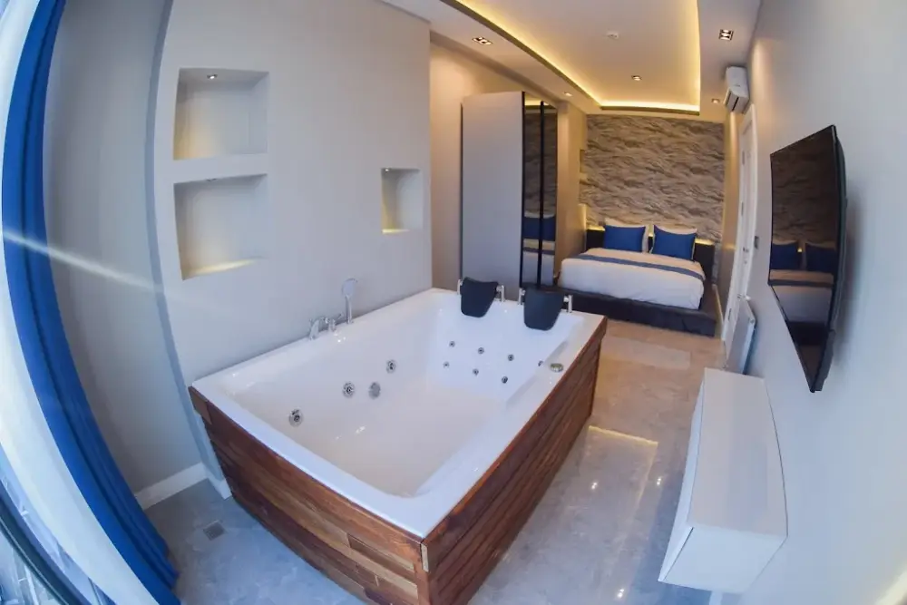 Elite World Homes Bosphorus Istanbul — Yüzme Havuzları, Beşiktaş · fotoğraf 3