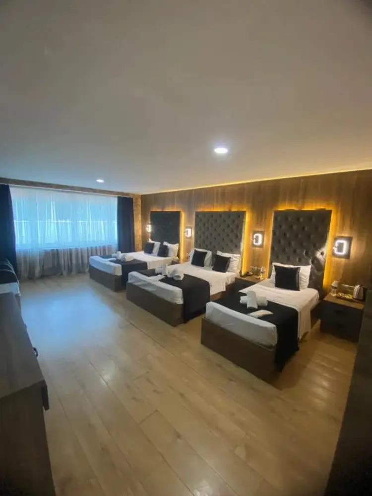 Diamond Nişantaşı Hotel — Yüzme Havuzları, Şişli · fotoğraf 3