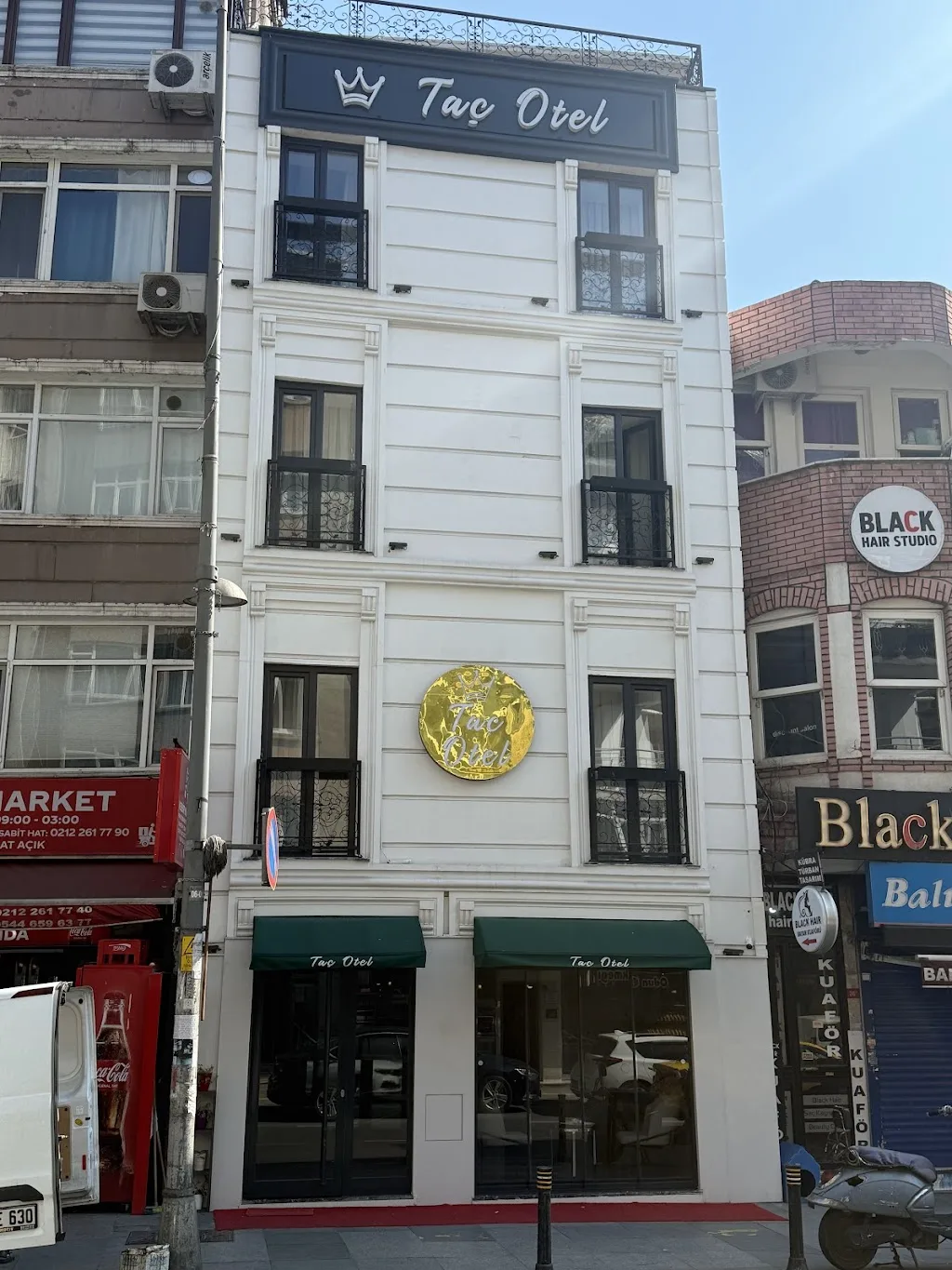 Taç Hotel — Yüzme Havuzları, Beşiktaş · fotoğraf 1