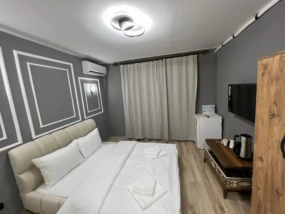 Demirtaş Palace Vip Hotel — Yüzme Havuzları, Beşiktaş · fotoğraf 2