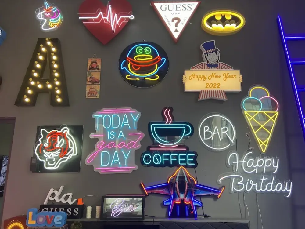 Doğan Neon ve Reklamcılık — Reklam Ajansları, Kağıthane · fotoğraf 2