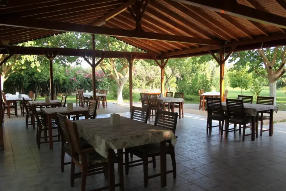 Özge Restoran Kemer — Akdeniz mutfağı, Kemer · fotoğraf 2