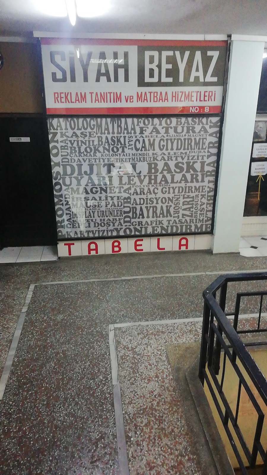 SİYAH BEYAZ REKLAM