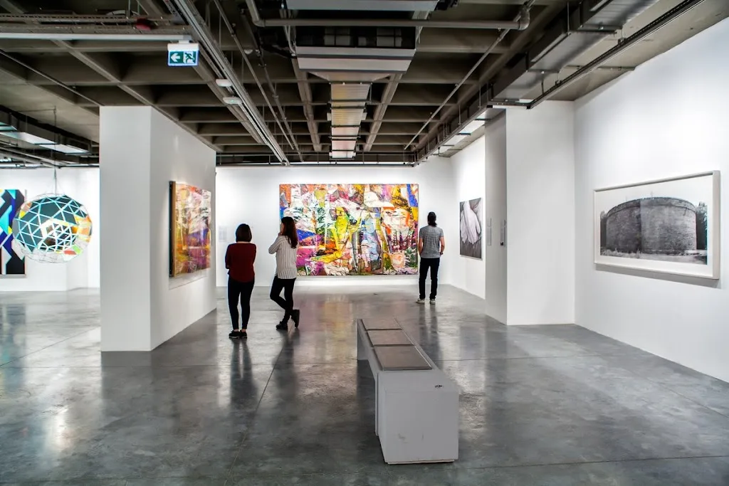 İstanbul Modern Sanat Müzesi — Sergiler, Beyoğlu · fotoğraf 1