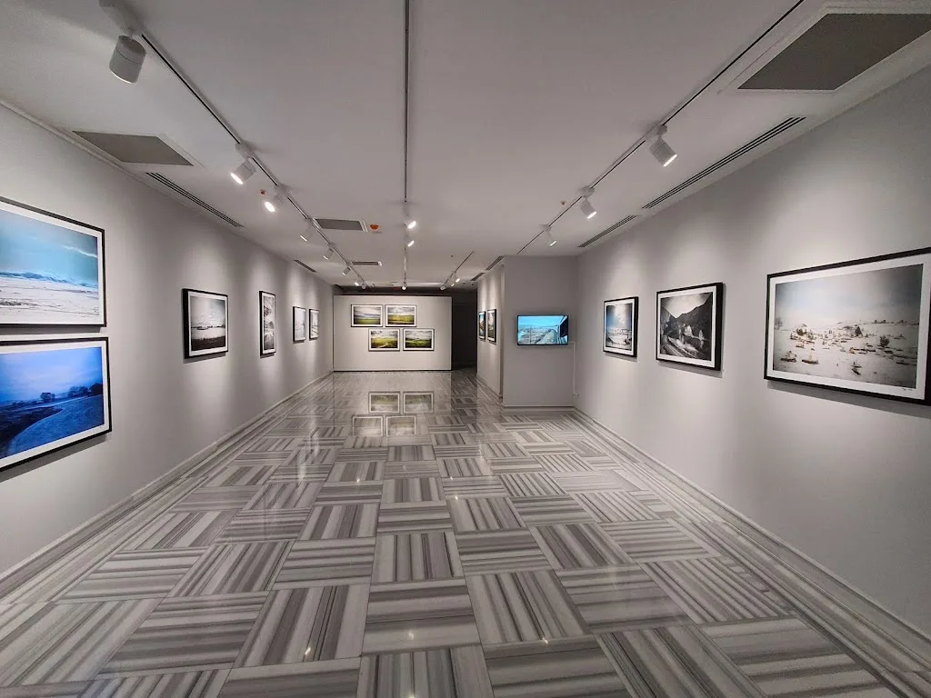 İstiklal Sanat Galerisi — Sergiler, Beyoğlu · fotoğraf 1