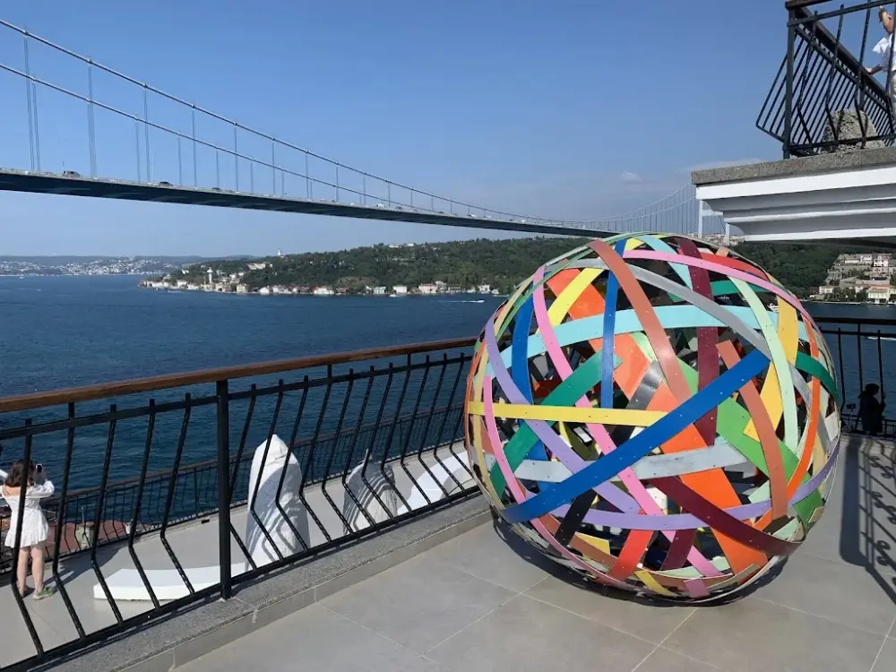 Borusan Contemporary — Sergiler, Sarıyer · fotoğraf 2