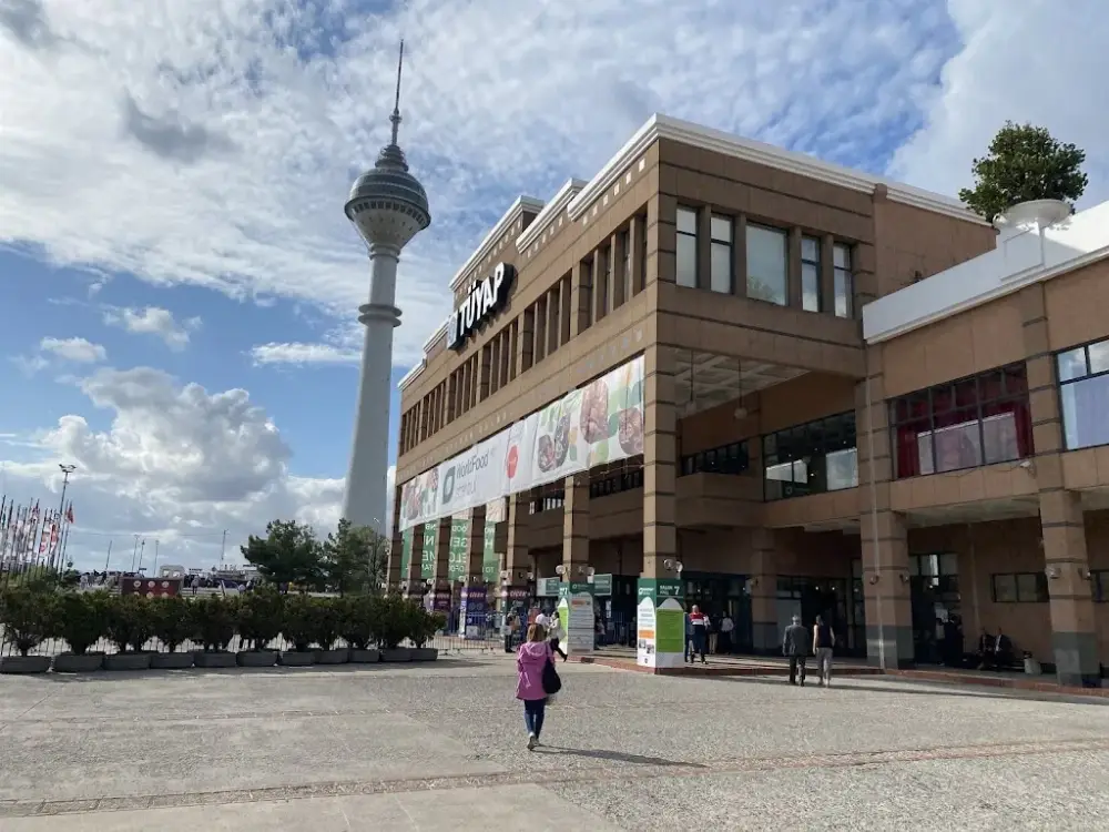 TÜYAP Fuar ve Kongre Merkezi — Sergiler, Büyükçekmece · fotoğraf 3