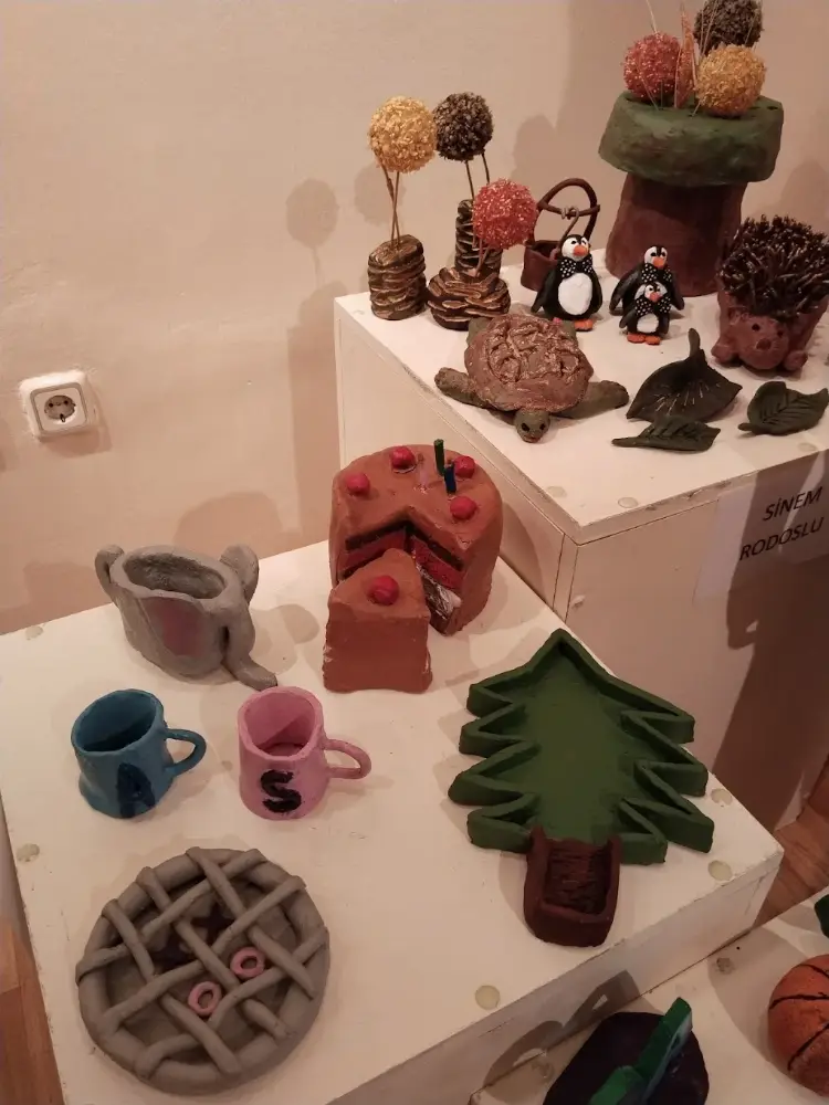 Bakraç Sanat Galerisi — Sergiler, Kadıköy · fotoğraf 2