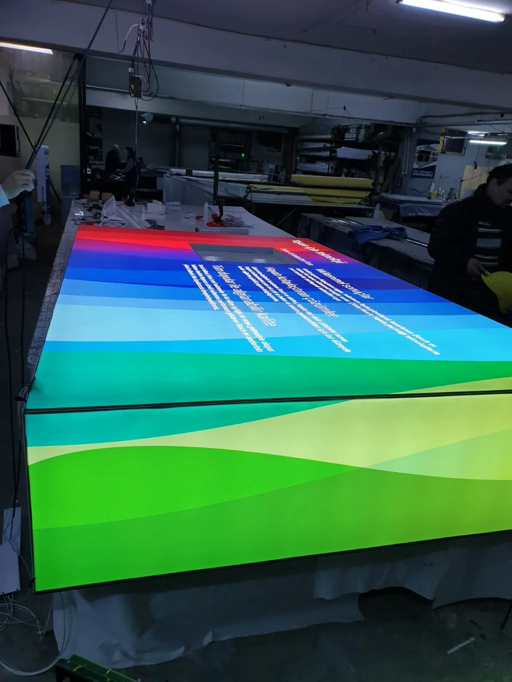 Ese Reklam LightBox, LedBox, Bayrak ve Dijital Baskı Merkezi — Reklam Ajansları, Bağcılar · fotoğraf 1