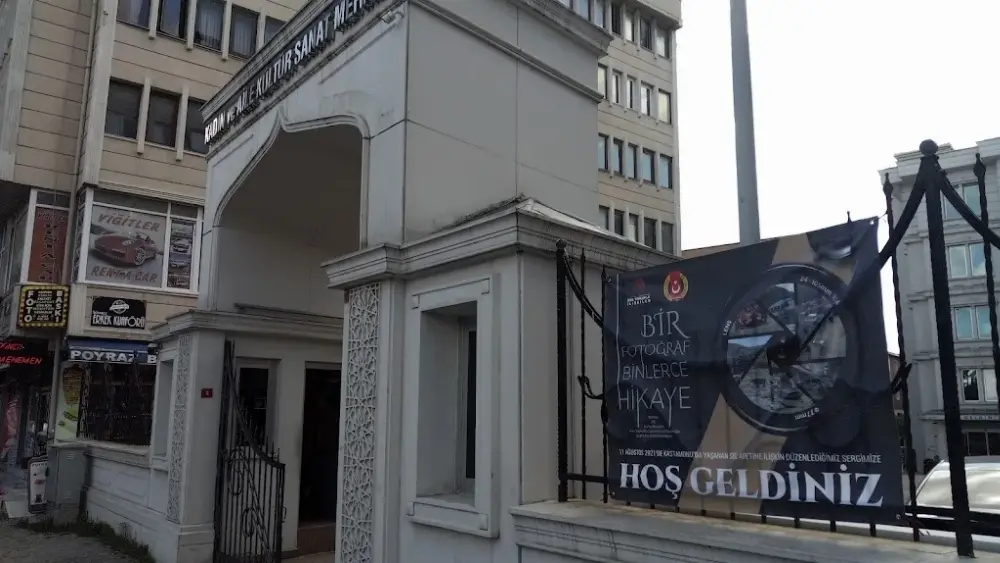 KADIN VE AİLE KÜLTÜR SANAT MERKEZİ — Sergiler, Bağcılar · fotoğraf 3