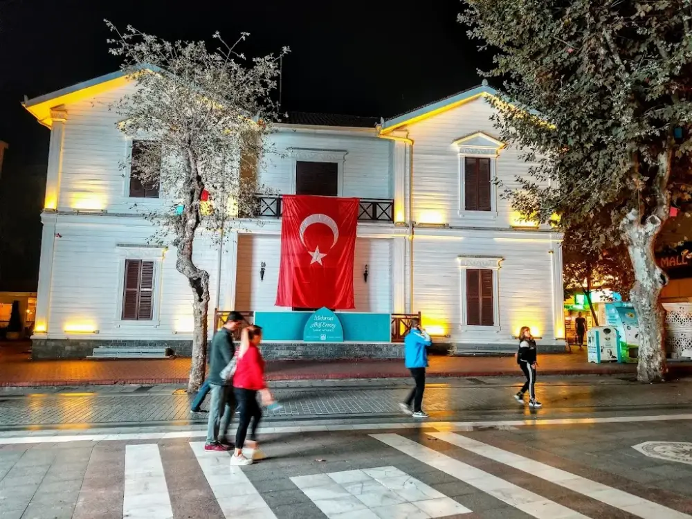 Mehmet Akif Ersoy Sanat Merkezi — Sergiler, Pendik · fotoğraf 2