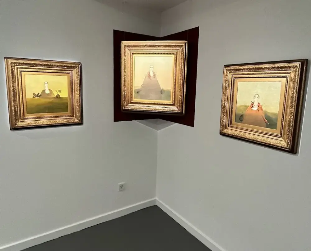 Decollage Art Space — Sergiler, Kadıköy · fotoğraf 2