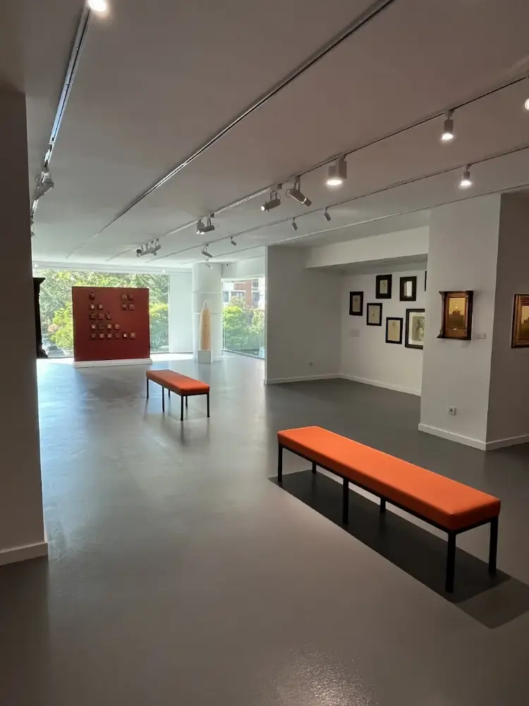 Decollage Art Space — Sergiler, Kadıköy · fotoğraf 3