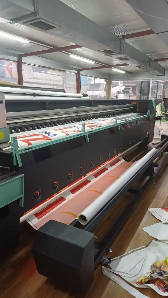 Reklam Mekanı (Pleksi & Paslanmaz Işıklı Kutu Harf Tabela, Araç & Cephe Giydirme, Folyo, Vinil, Branda Kumaş, Dijital Baskı) — Reklam Ajansları, Avcılar · fotoğraf 3