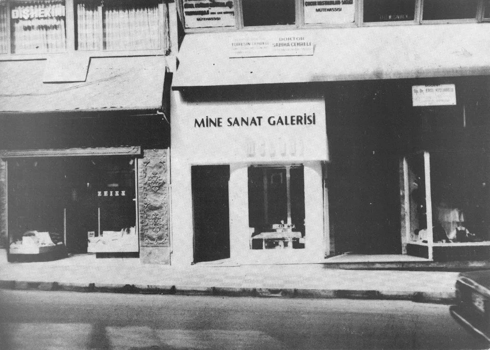 Mine Sanat Galerisi — Sergiler, Kadıköy · fotoğraf 1