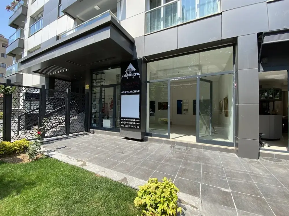 Mine Sanat Galerisi — Sergiler, Kadıköy · fotoğraf 2