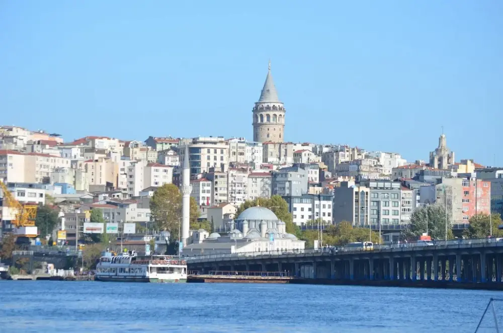 İstanbul Sanat (Haliç Tersanesi) — Sergiler, Beyoğlu · fotoğraf 3