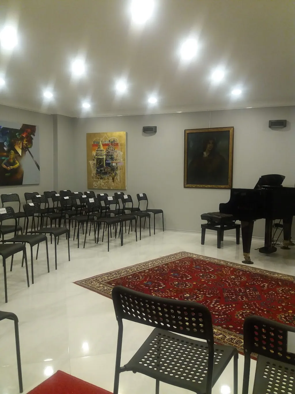 Girgin Piyano & Sanat Galerisi — Sergiler, Beşiktaş · fotoğraf 1