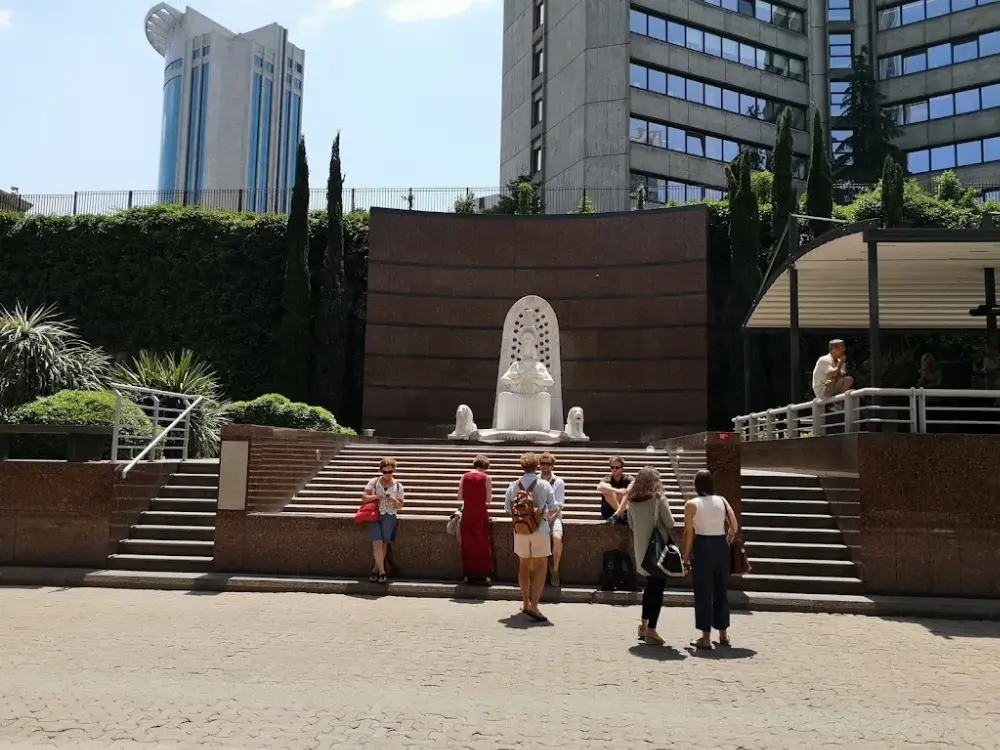 İş Sanat Kültür Merkezi — Sergiler, Beşiktaş · fotoğraf 3