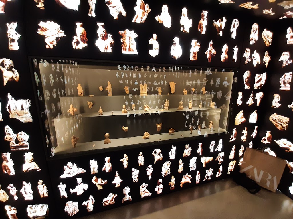 Yapı Kredi Kazım Taşkent Sanat Galerisi