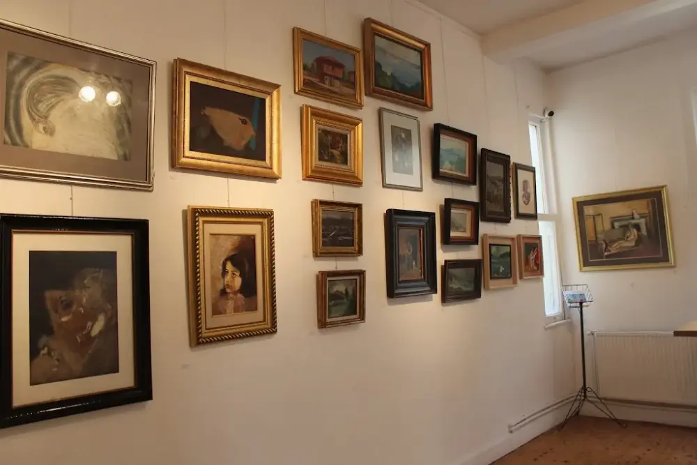 Galatea Sanat Galerisi — Sergiler, Beyoğlu · fotoğraf 2