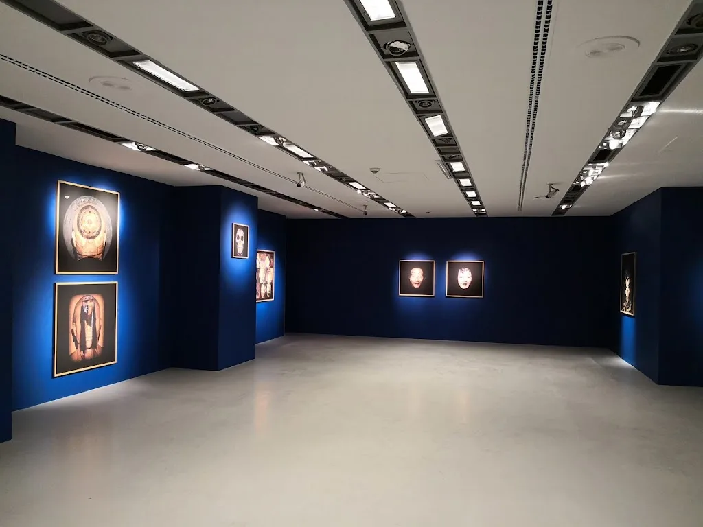 Akbank Sanat Kütüphane — Sergiler, Beyoğlu · fotoğraf 1