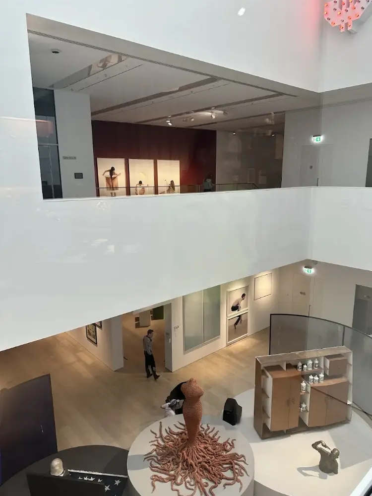 Arter Sanat Galerisi — Sergiler, Beyoğlu · fotoğraf 4