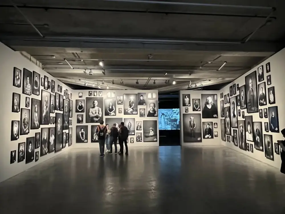 Dirimart — Sergiler, Beyoğlu · fotoğraf 3
