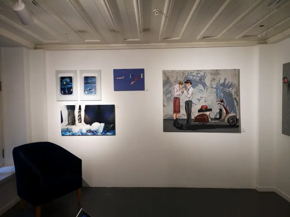 Galeri Bu — Sergiler, Beyoğlu · fotoğraf 4