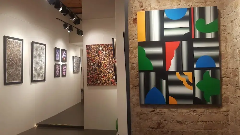 Galeri Diani — Sergiler, Beyoğlu · fotoğraf 2
