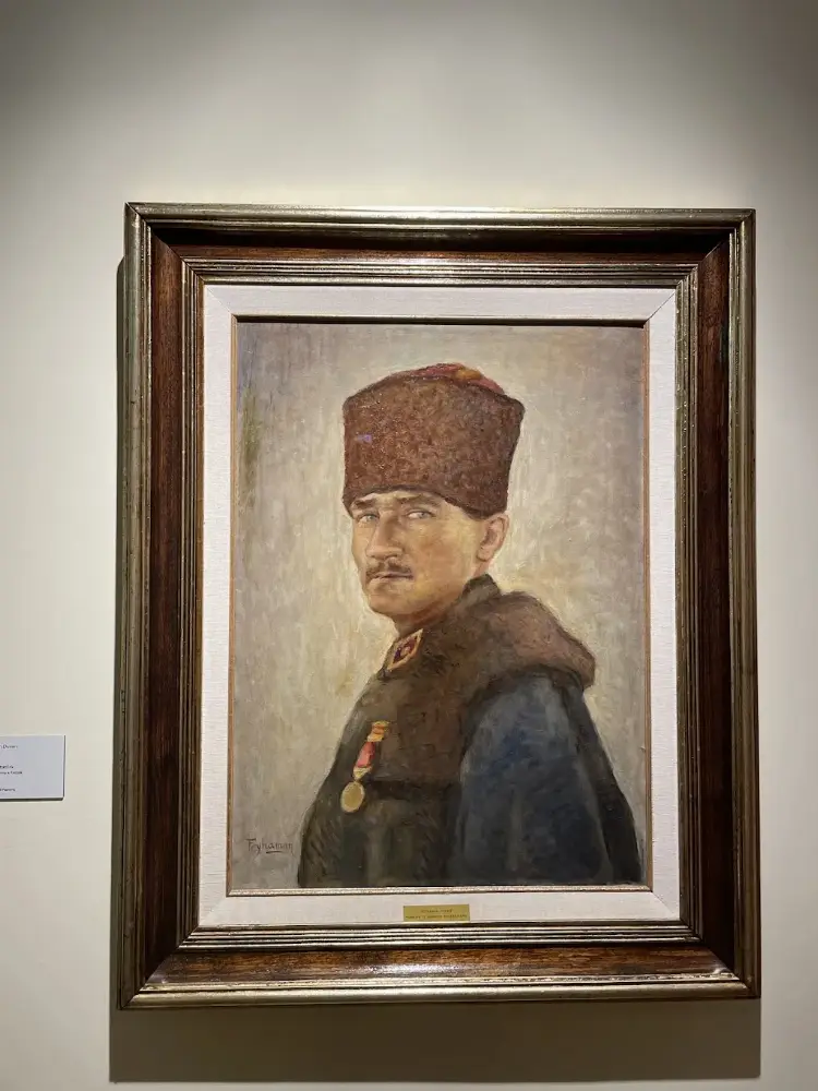 İş Sanat Beyoğlu — Sergiler, Beyoğlu · fotoğraf 2