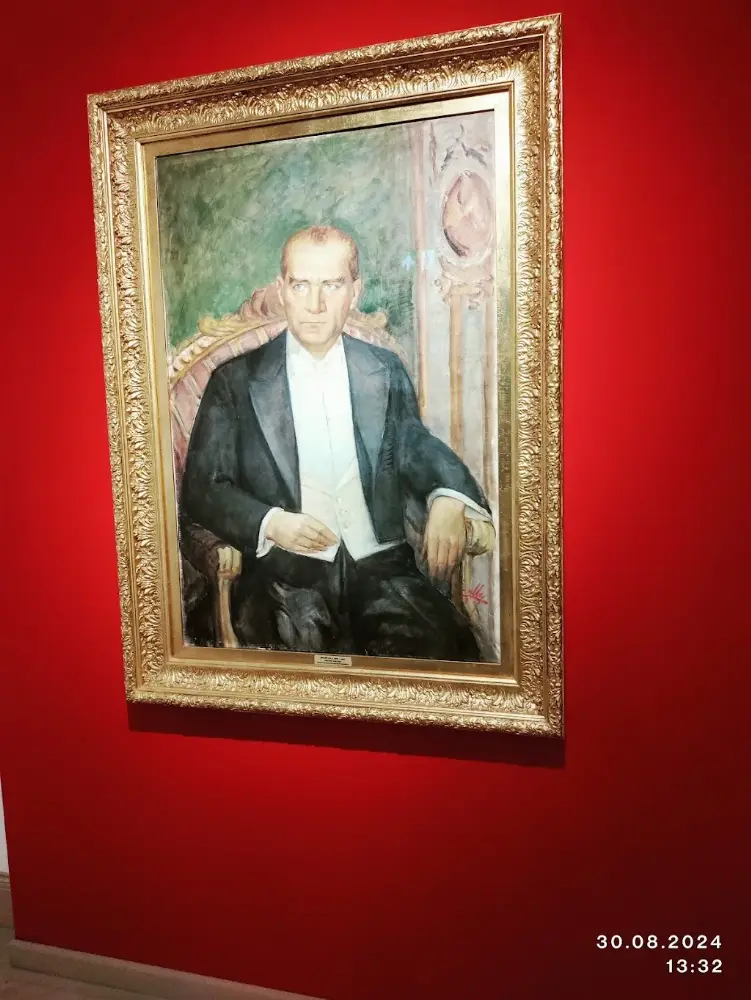 İş Sanat Beyoğlu — Sergiler, Beyoğlu · fotoğraf 3
