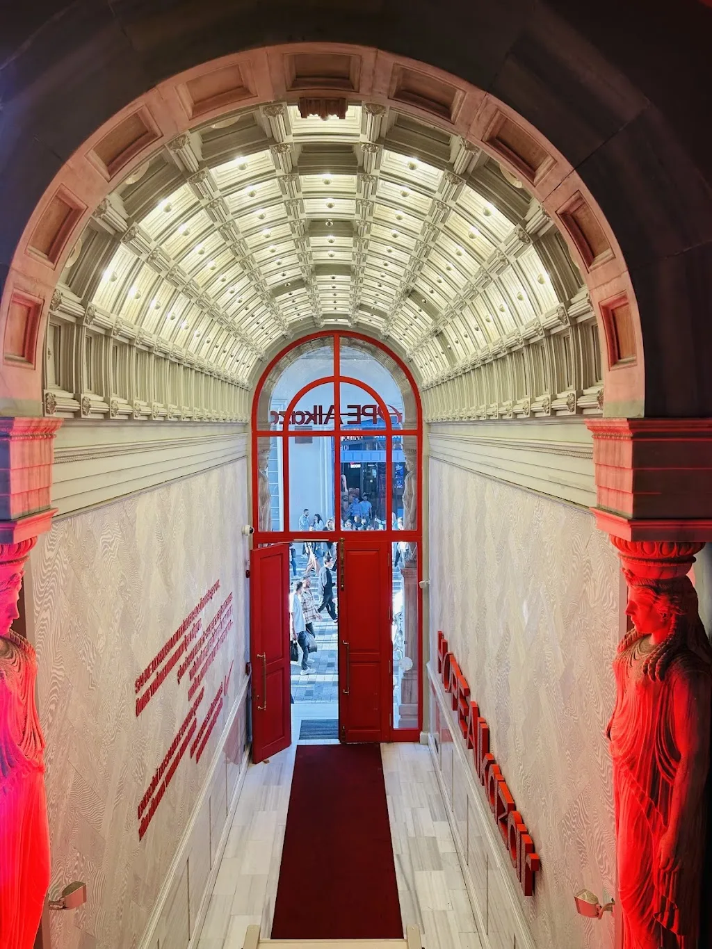 Hope Alkazar — Sergiler, Beyoğlu · fotoğraf 1