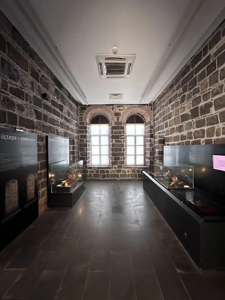 Diyarbakır Arkeoloji Müzesi — Sergiler, Sur · fotoğraf 3