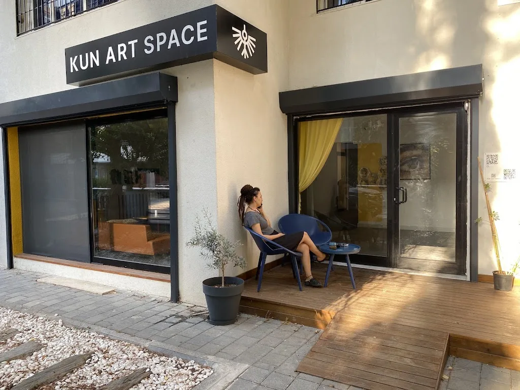 KUN Art Space — Sergiler, Seyhan · fotoğraf 1
