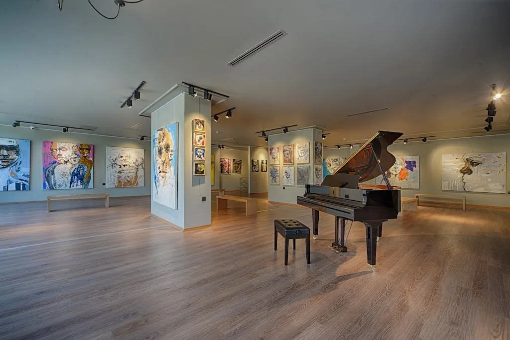 GÜNDOĞDU ART GALLERY — Sergiler, Çukurova · fotoğraf 1