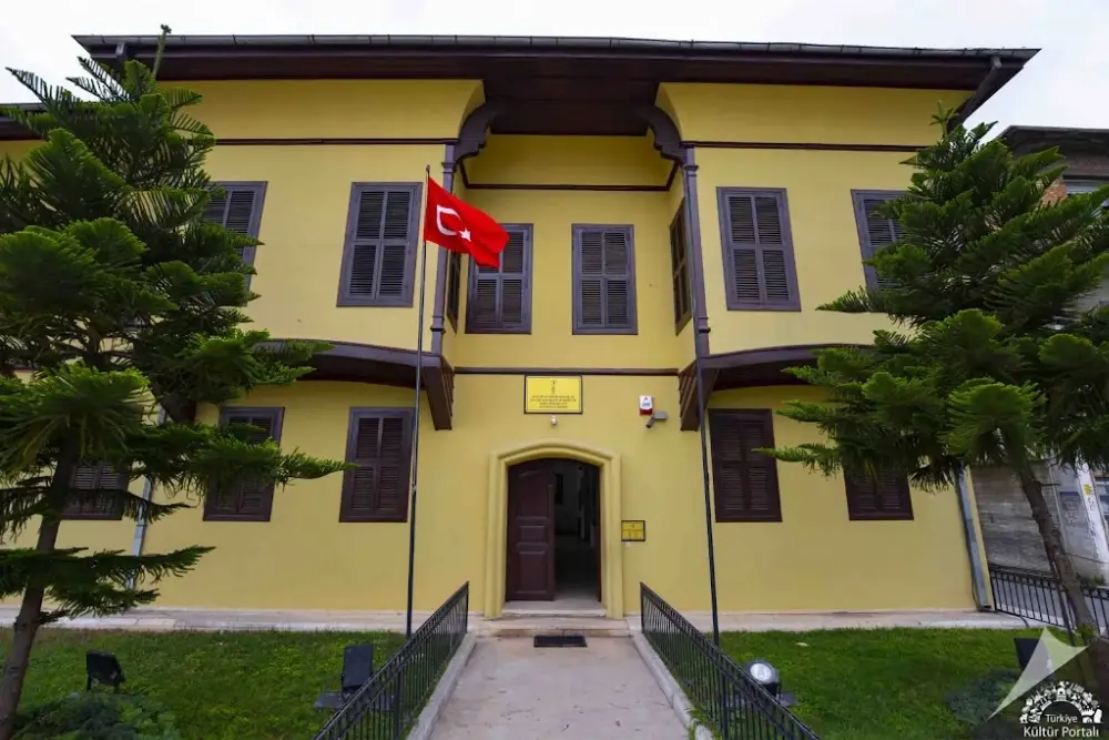 Adana Atatürk Evi Müzesi — Sergiler, Seyhan · fotoğraf 2