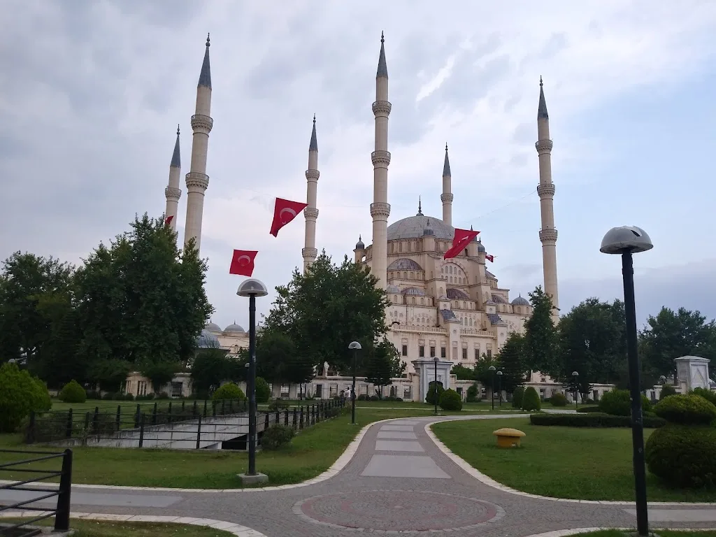 Hacı Ömer Sabancı Kültür Merkezi — Sergiler, Seyhan · fotoğraf 1