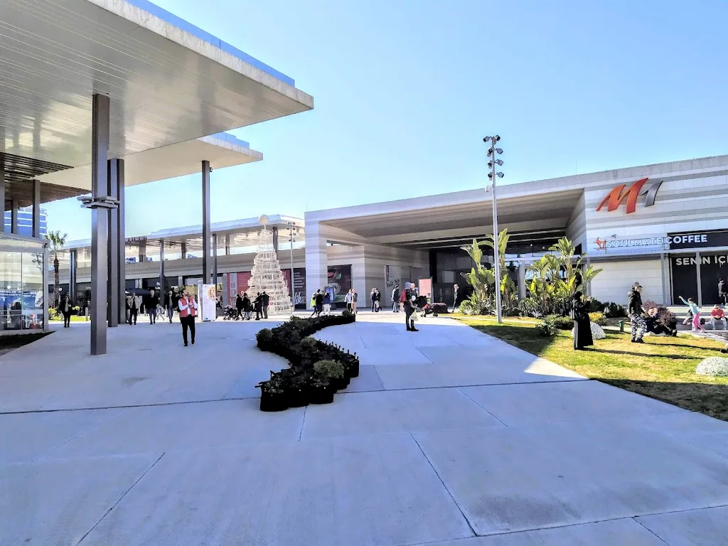 M1 Adana Alışveriş Merkezi — Döviz Büroları, Seyhan · fotoğraf 1