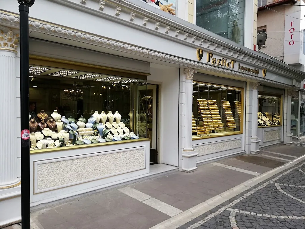 Fazilet Kuyumculuk — Döviz Büroları, Merkez · fotoğraf 1