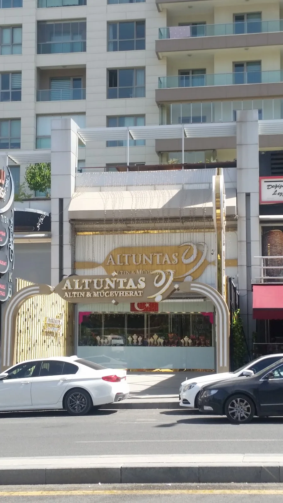 Altuntaş Mücevherat — Döviz Büroları, Çankaya · fotoğraf 1
