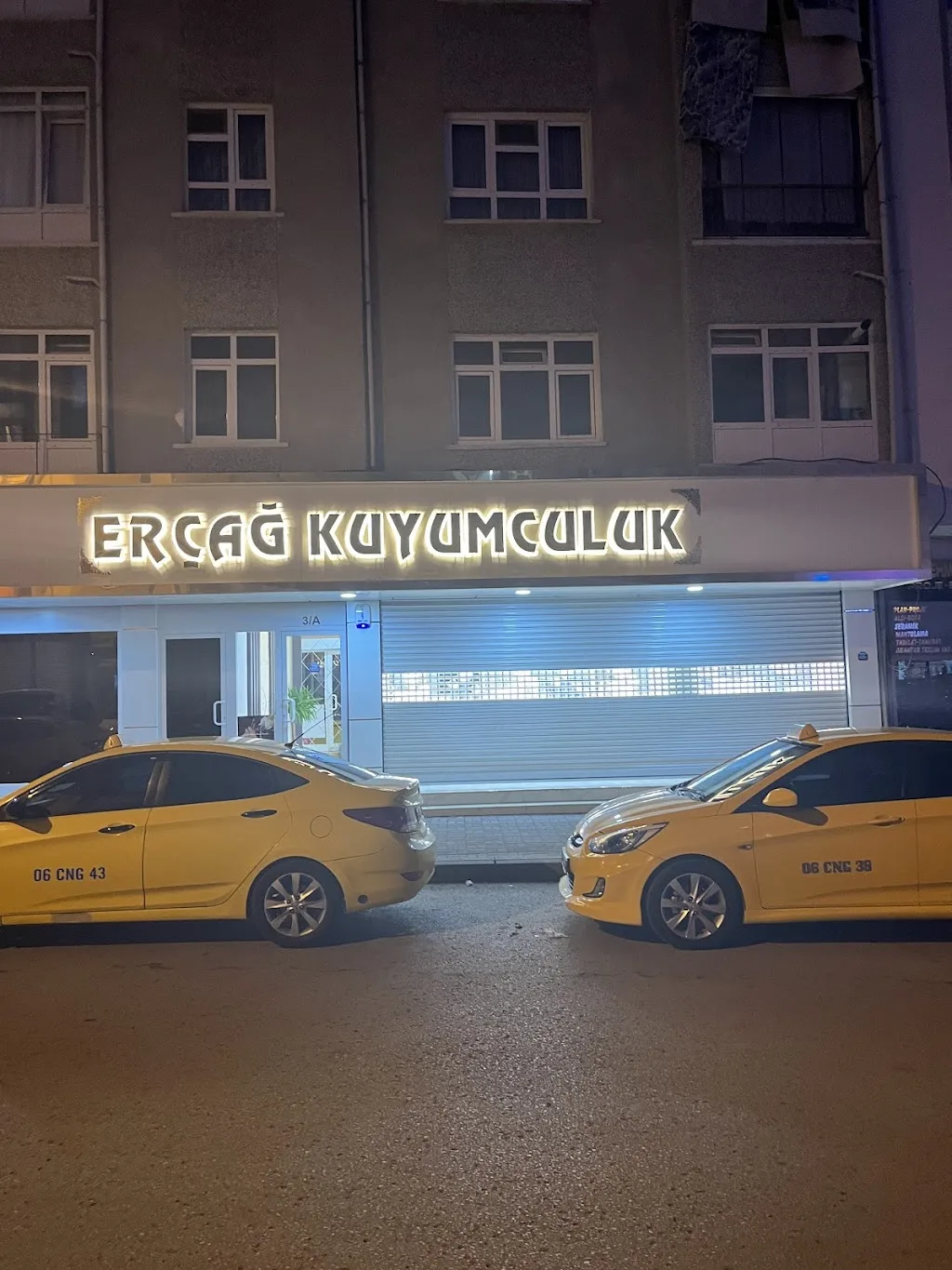 Erçağ Kuyumculuk — Döviz Büroları, Elmadağ · fotoğraf 1