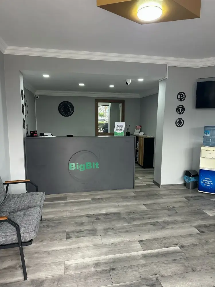 BigBit Crypto Exchange — Döviz Büroları, Konyaaltı · fotoğraf 3
