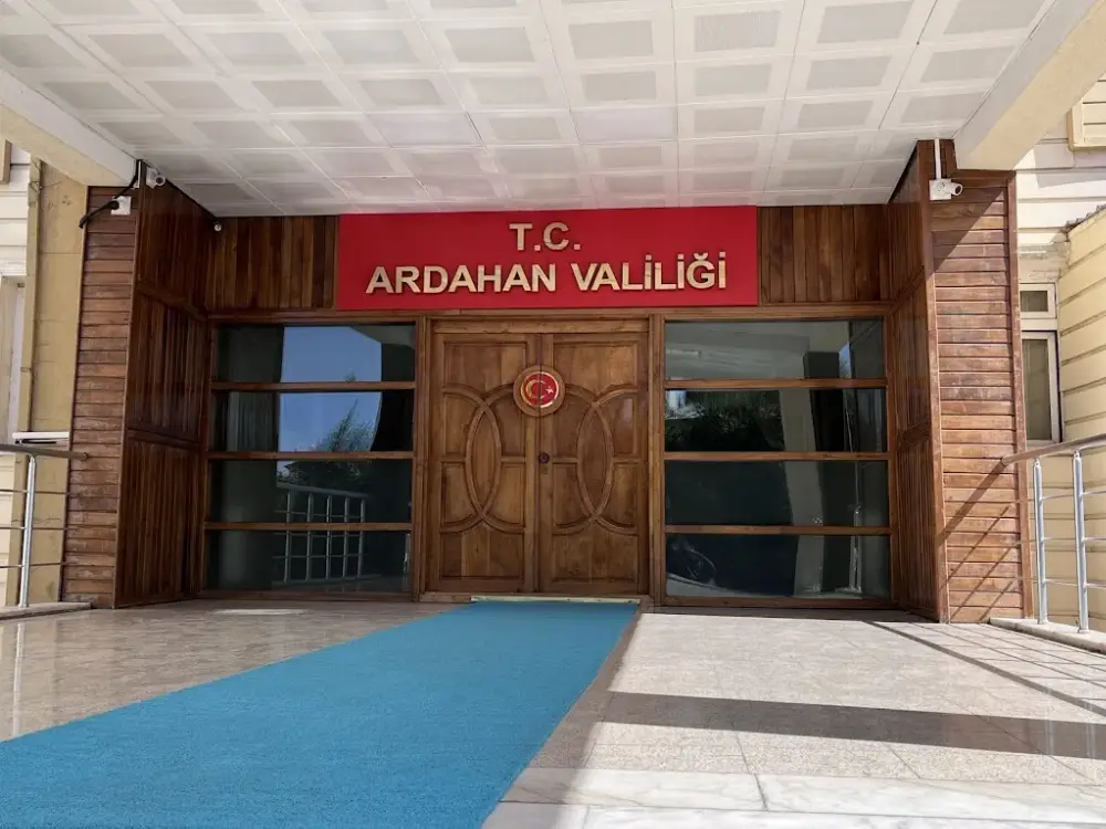 Ardahan Valiliği — Döviz Büroları, Merkez · fotoğraf 2