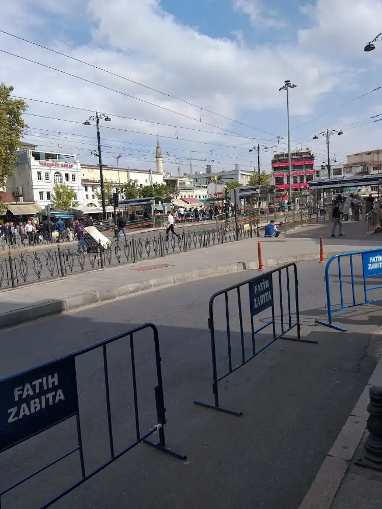 Artvin Döviz — Döviz Büroları, Fatih · fotoğraf 4